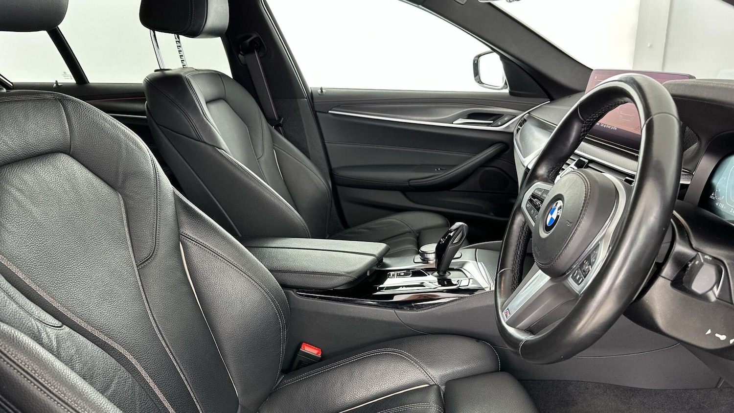 Used BMW 5 Series 2022 for sale - 76818821: Photo 11