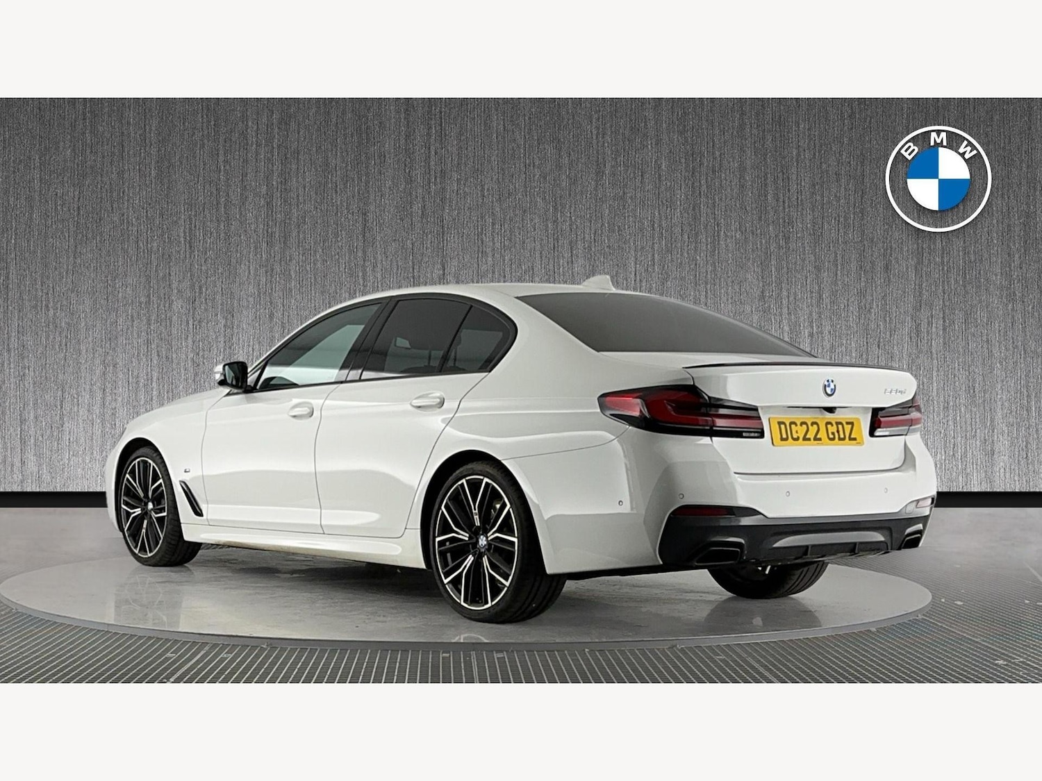 Used BMW 5 Series 2022 for sale - 76818821: Photo 2