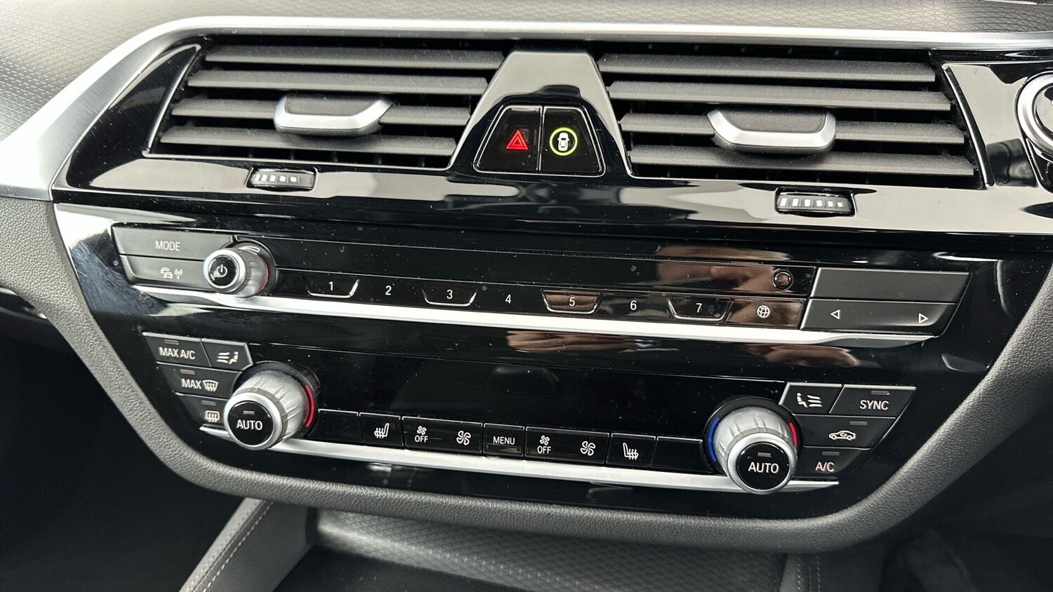 Used BMW 5 Series 2022 for sale - 76818821: Photo 30