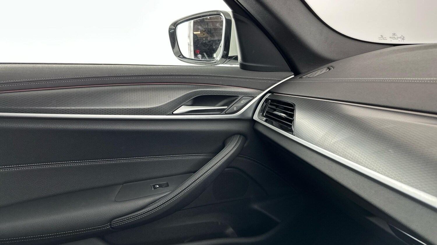 Used BMW 5 Series 2022 for sale - 76818821: Photo 31