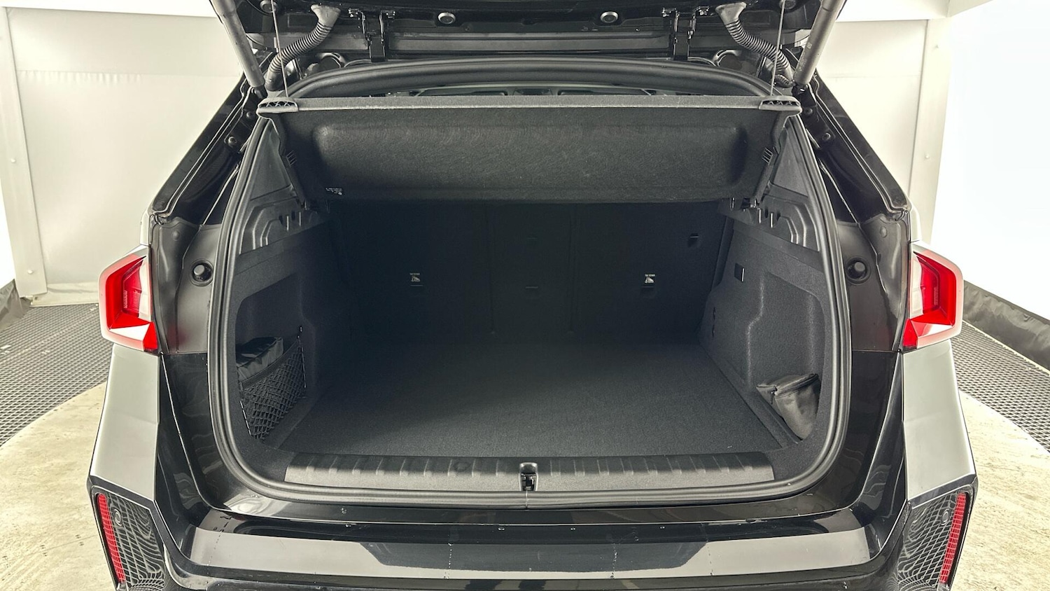 Used BMW iX1 2024 for sale - 76832691: Photo 13