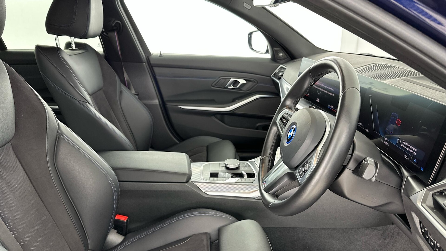 Used BMW 3 Series 2024 for sale - 76818858: Photo 11