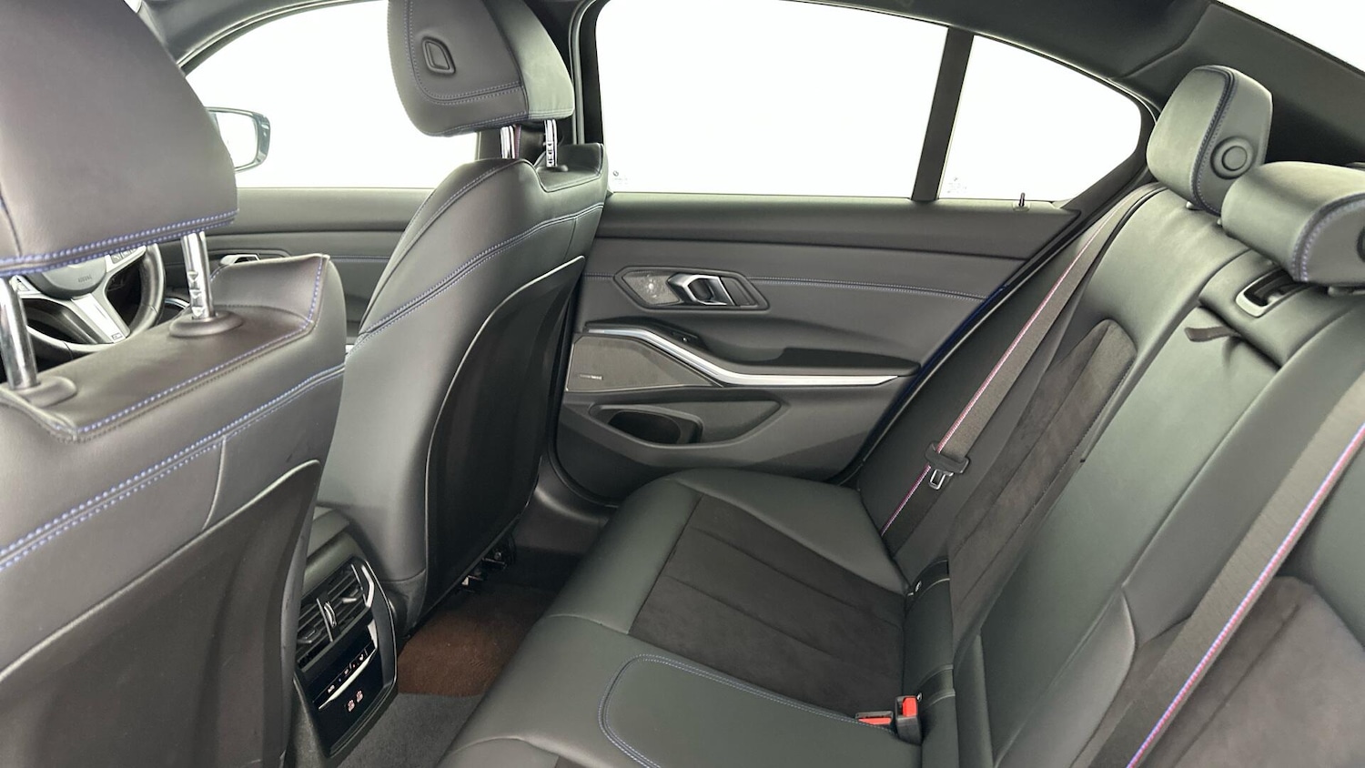 Used BMW 3 Series 2024 for sale - 76818858: Photo 12