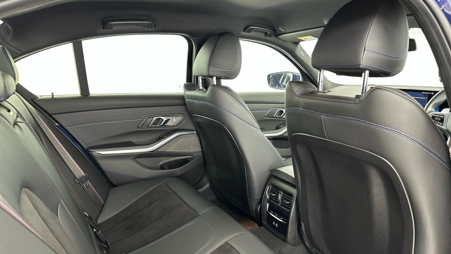 Used BMW 3 Series 2024 for sale - 76818858: Photo 28