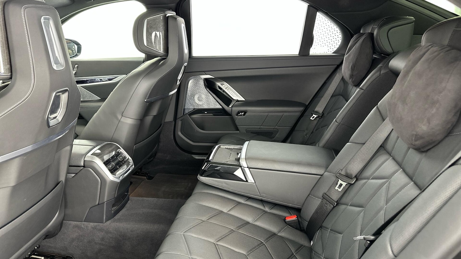 Used BMW i7 2023 for sale - 76818895: Photo 12