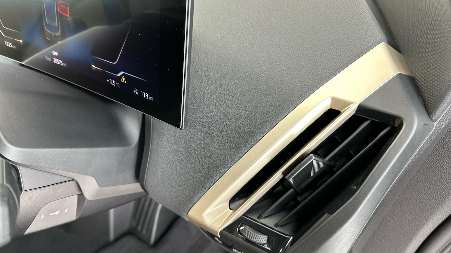 Used BMW iX 2023 for sale - 77016065: Photo 25