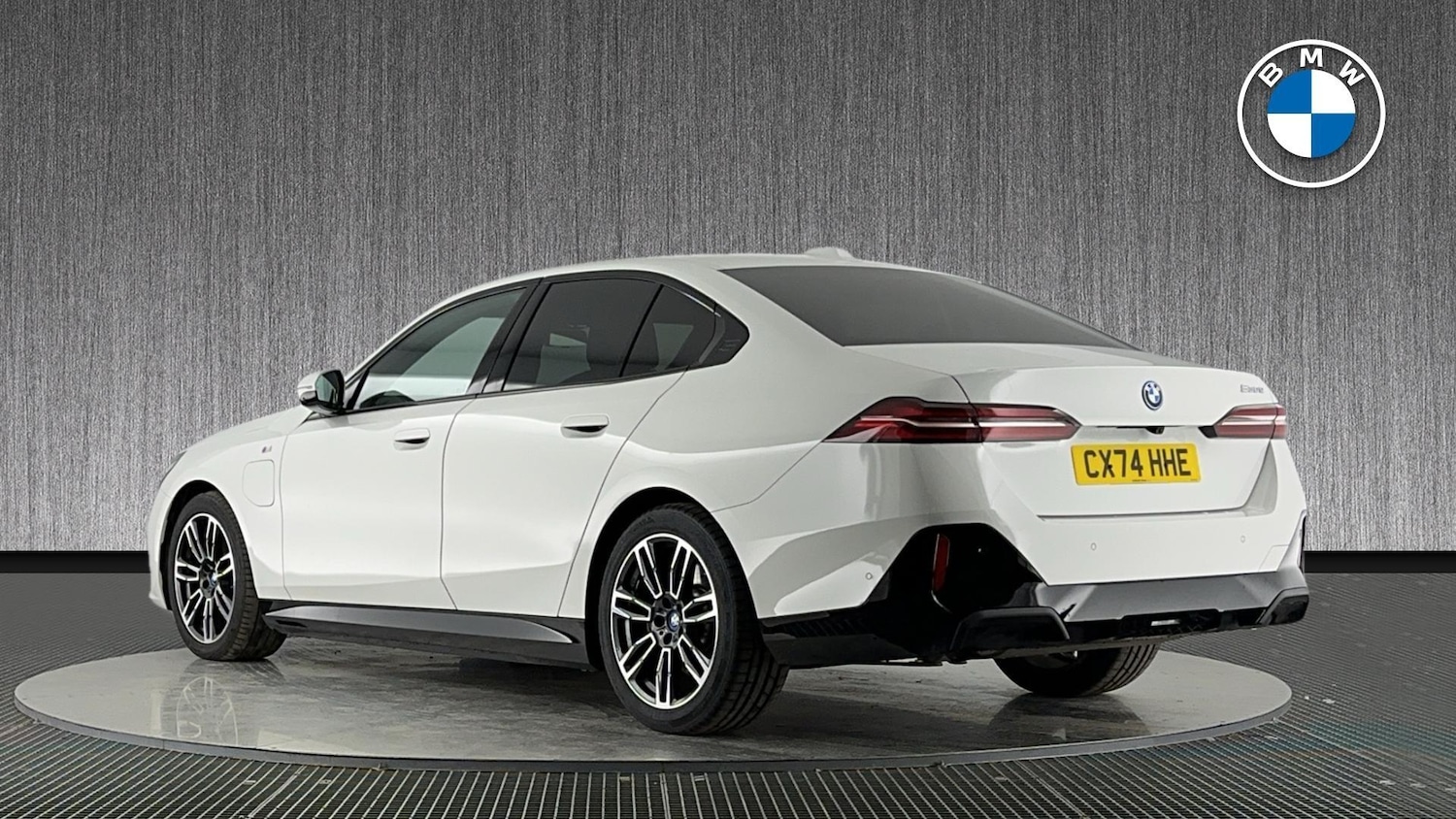 Used BMW 5 Series 2024 for sale - 77574492: Photo 2