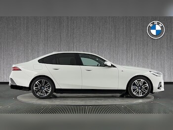 Used BMW 5 Series 2024 for sale - 77574492: Photo