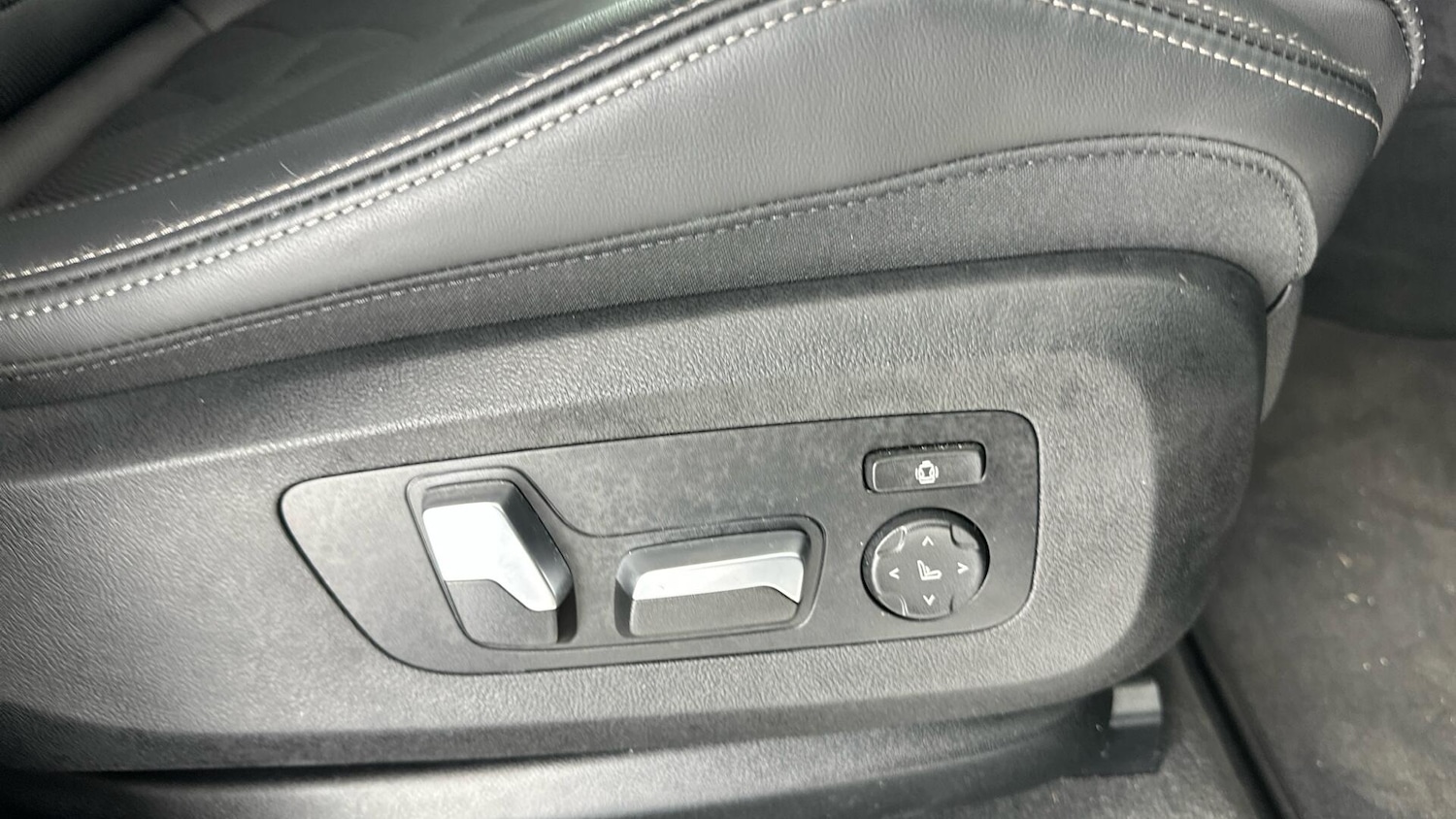 Used BMW X5 2025 for sale - 76818875: Photo 32