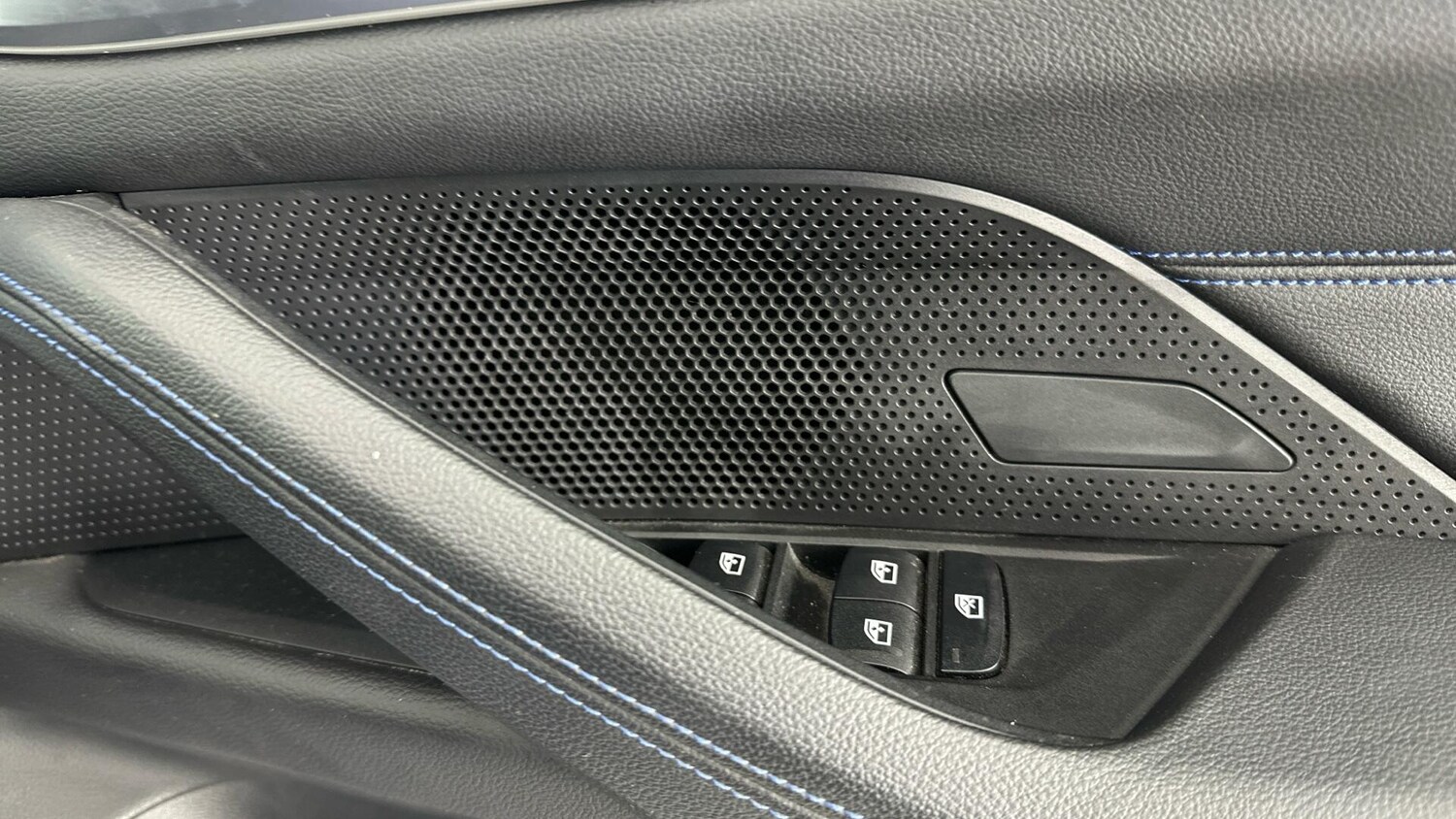 Used BMW i4 2022 for sale - 76818835: Photo 20