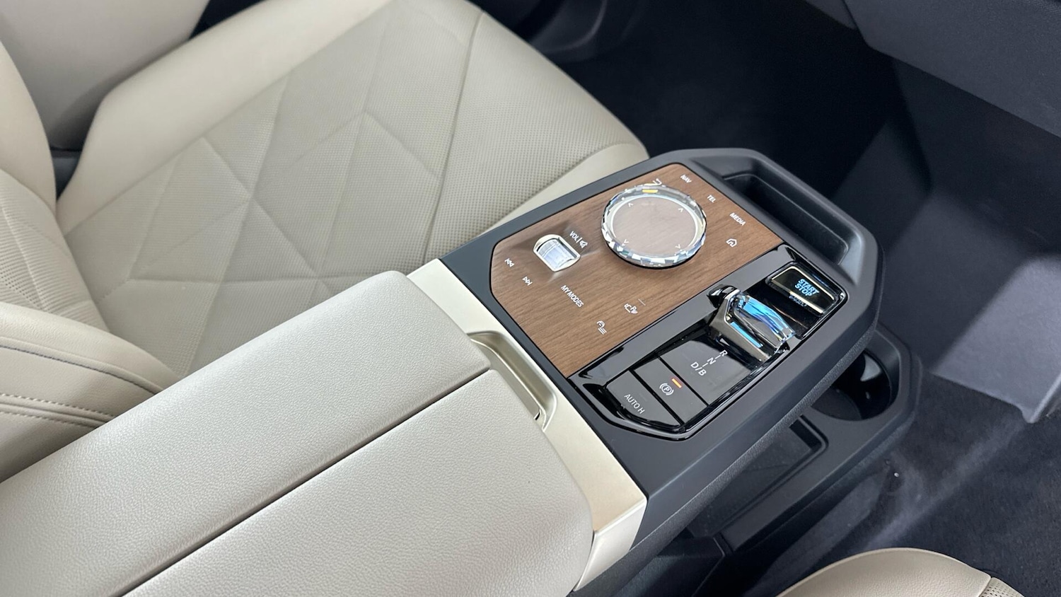 Used BMW iX 2022 for sale - 76952282: Photo 10