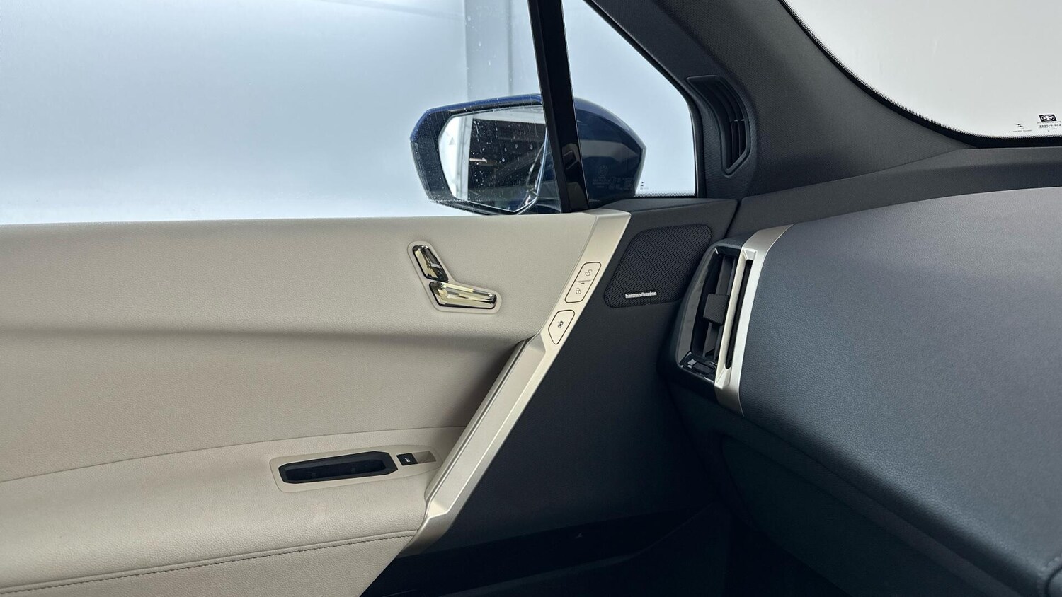 Used BMW iX 2022 for sale - 76952282: Photo 35