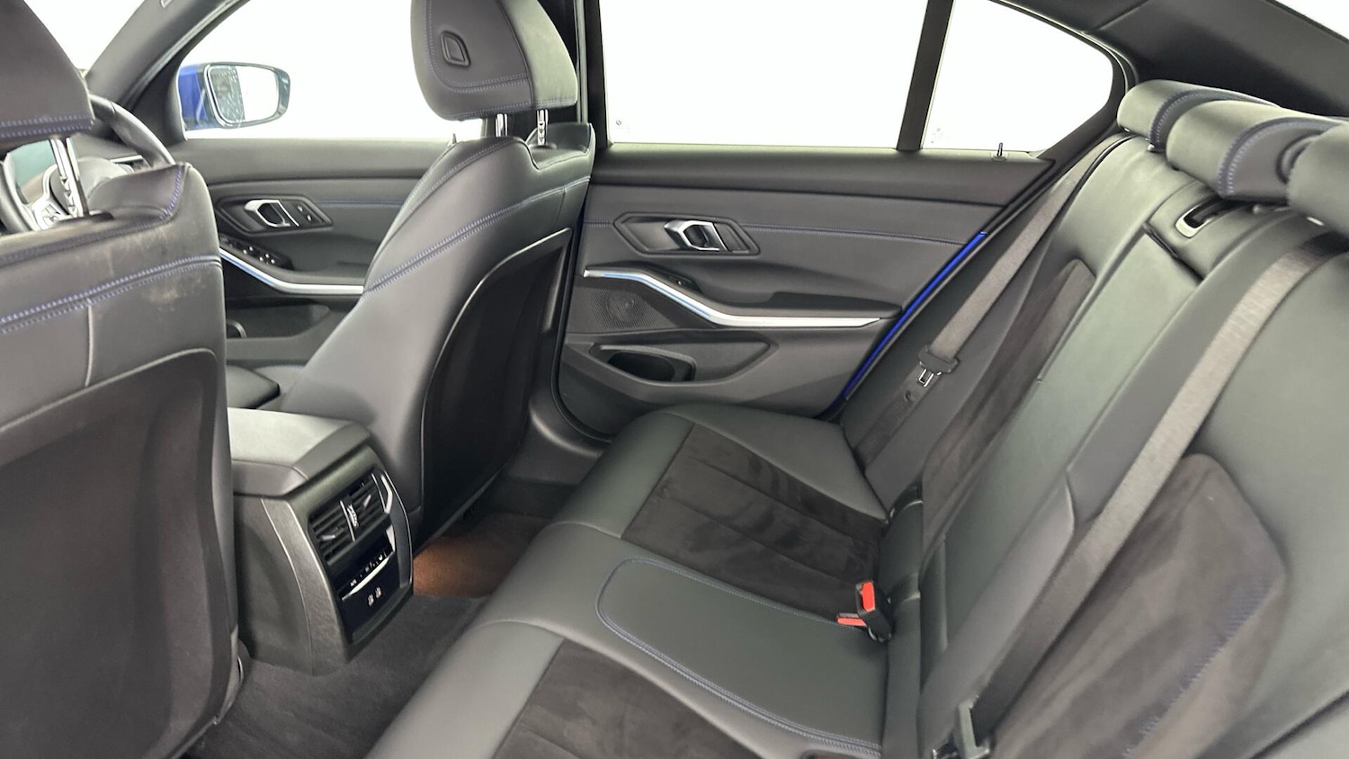 Used BMW 3 Series 2024 for sale - 77646225: Photo 12