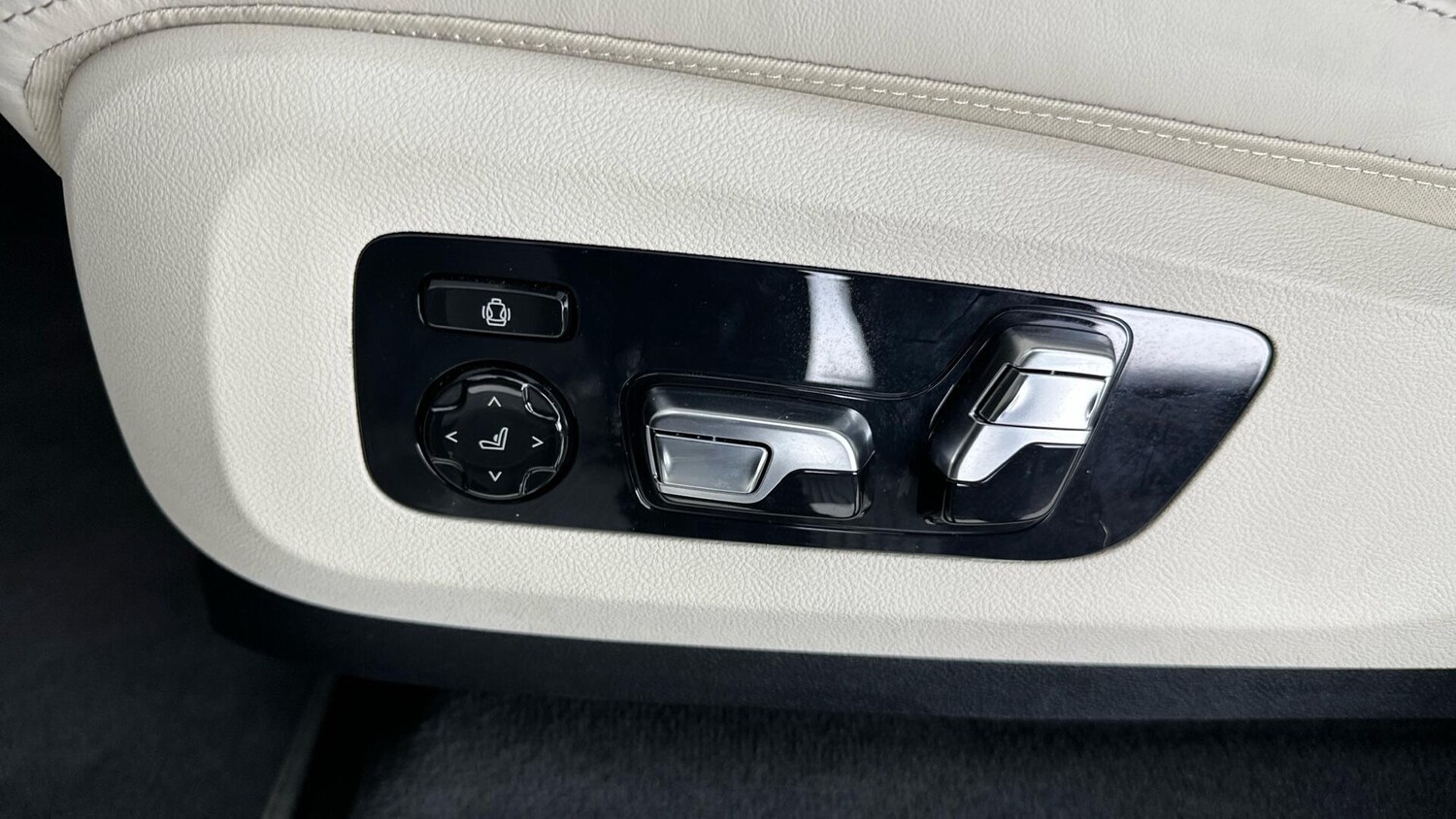 Used BMW X7 2025 for sale - 76818847: Photo 27