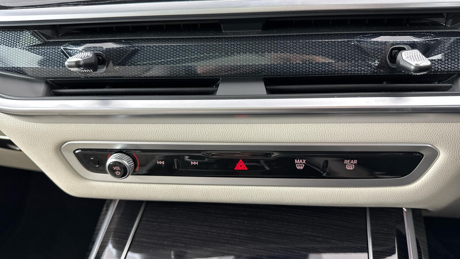 Used BMW X7 2025 for sale - 76818847: Photo 43