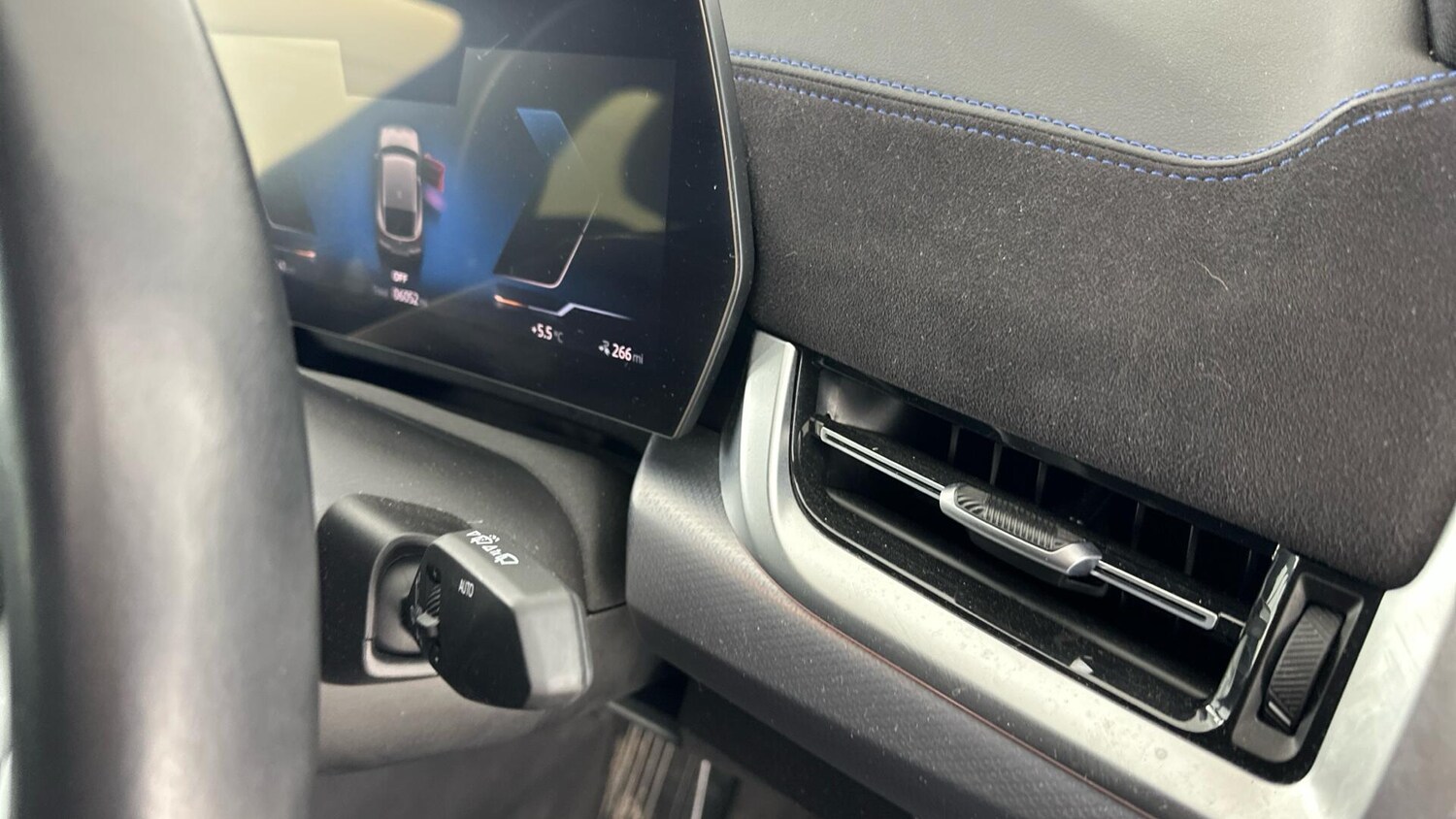 Used BMW iX2 2024 for sale - 76818878: Photo 28