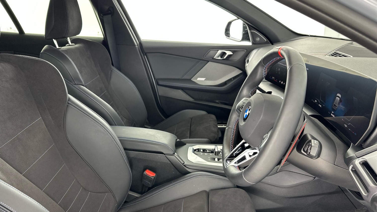 Used BMW 1 Series 2025 for sale - 76818804: Photo 11