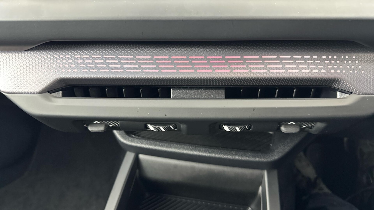 Used BMW 1 Series 2025 for sale - 76818804: Photo 32