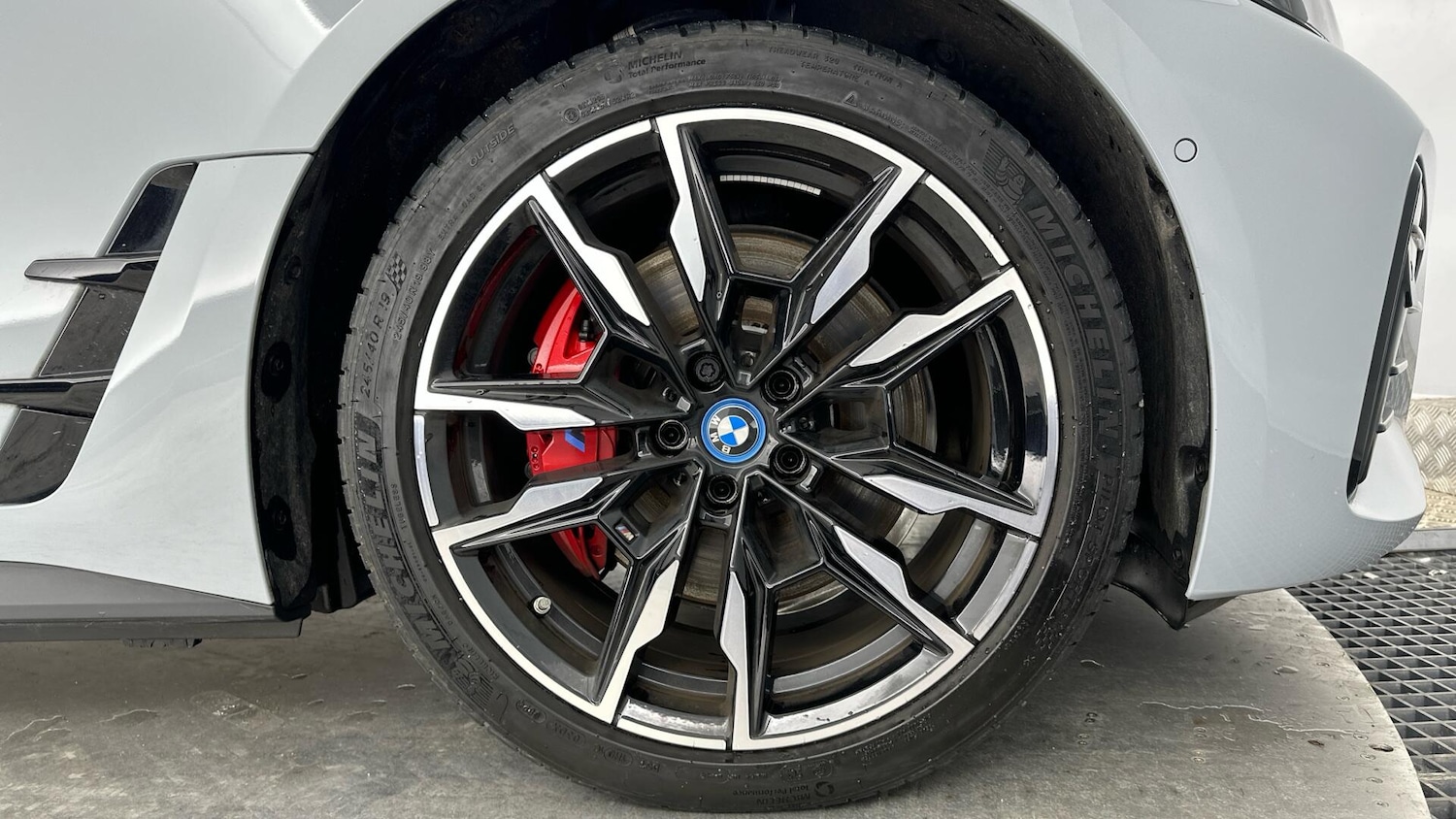 Used BMW i4 2024 for sale - 76913872: Photo 14