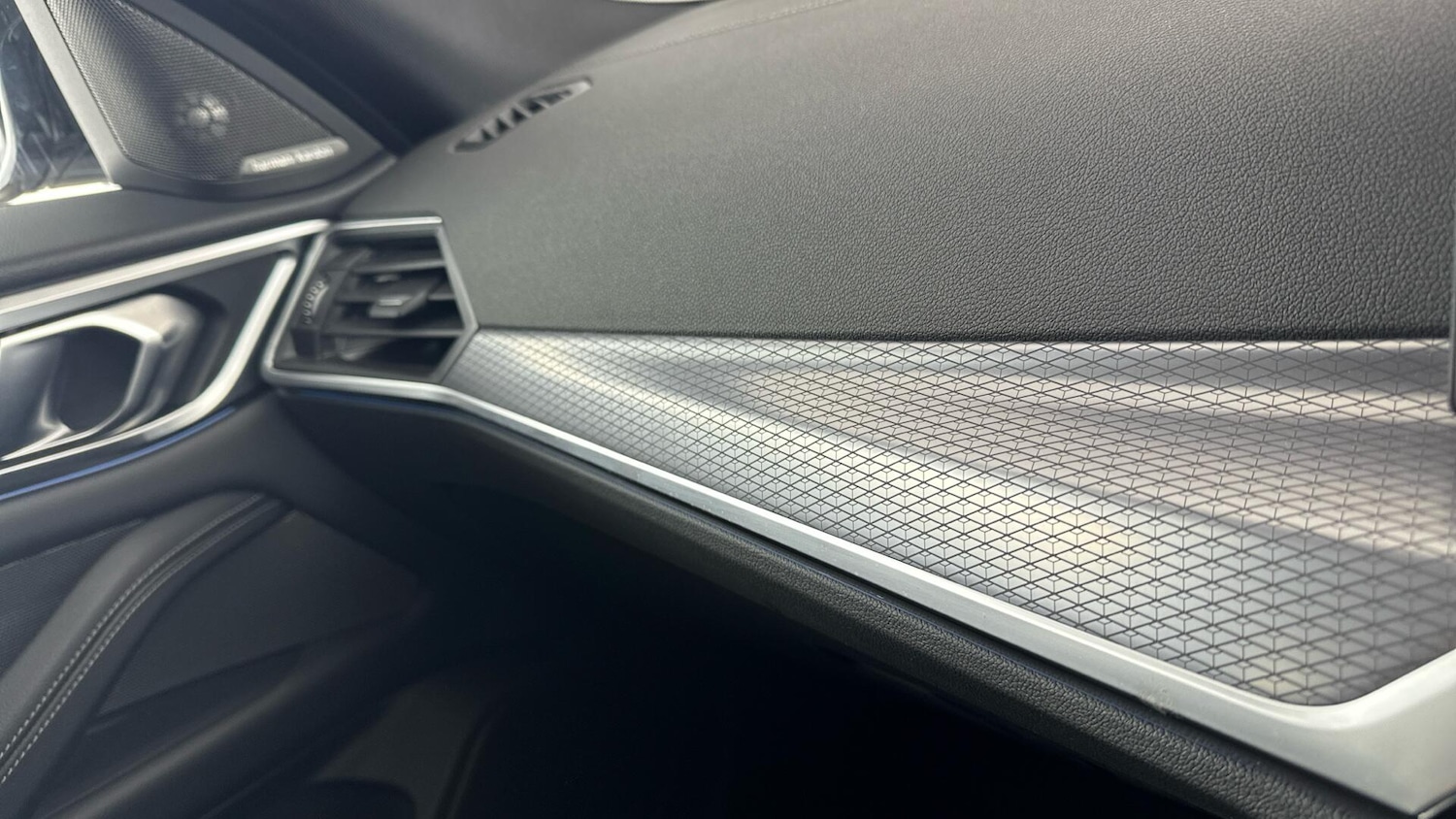 Used BMW i4 2024 for sale - 76913872: Photo 34