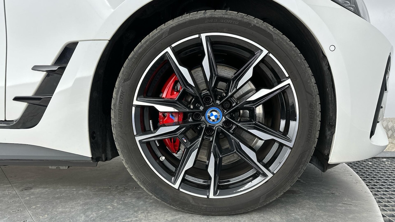 Used BMW i4 2024 for sale - 76818914: Photo 14