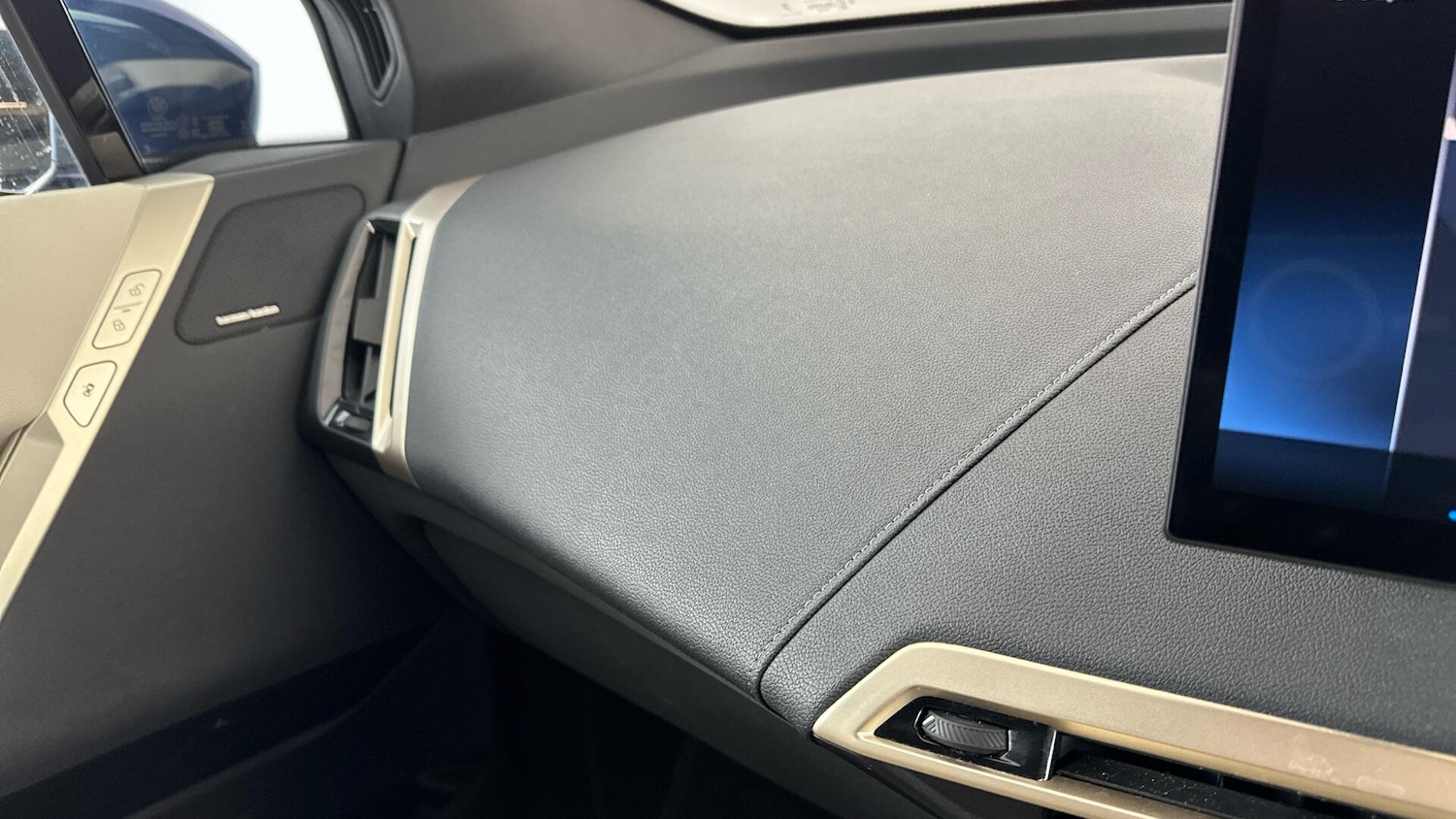 Used BMW iX 2022 for sale - 76818831: Photo 36