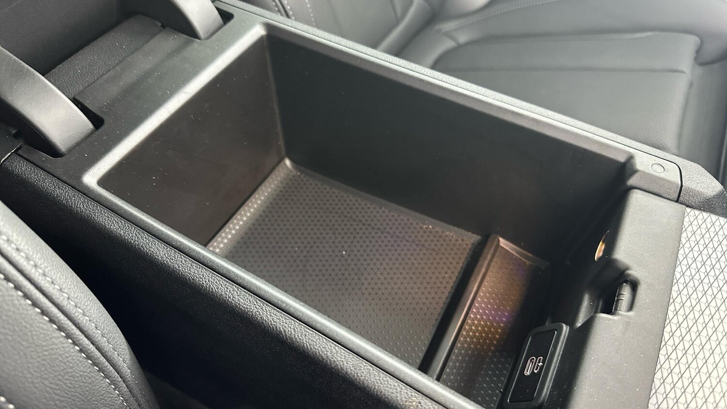 Used BMW i4 2025 for sale - 76952702: Photo 28