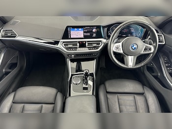 Used BMW 3 Series 2021 for sale - 77016635: Photo