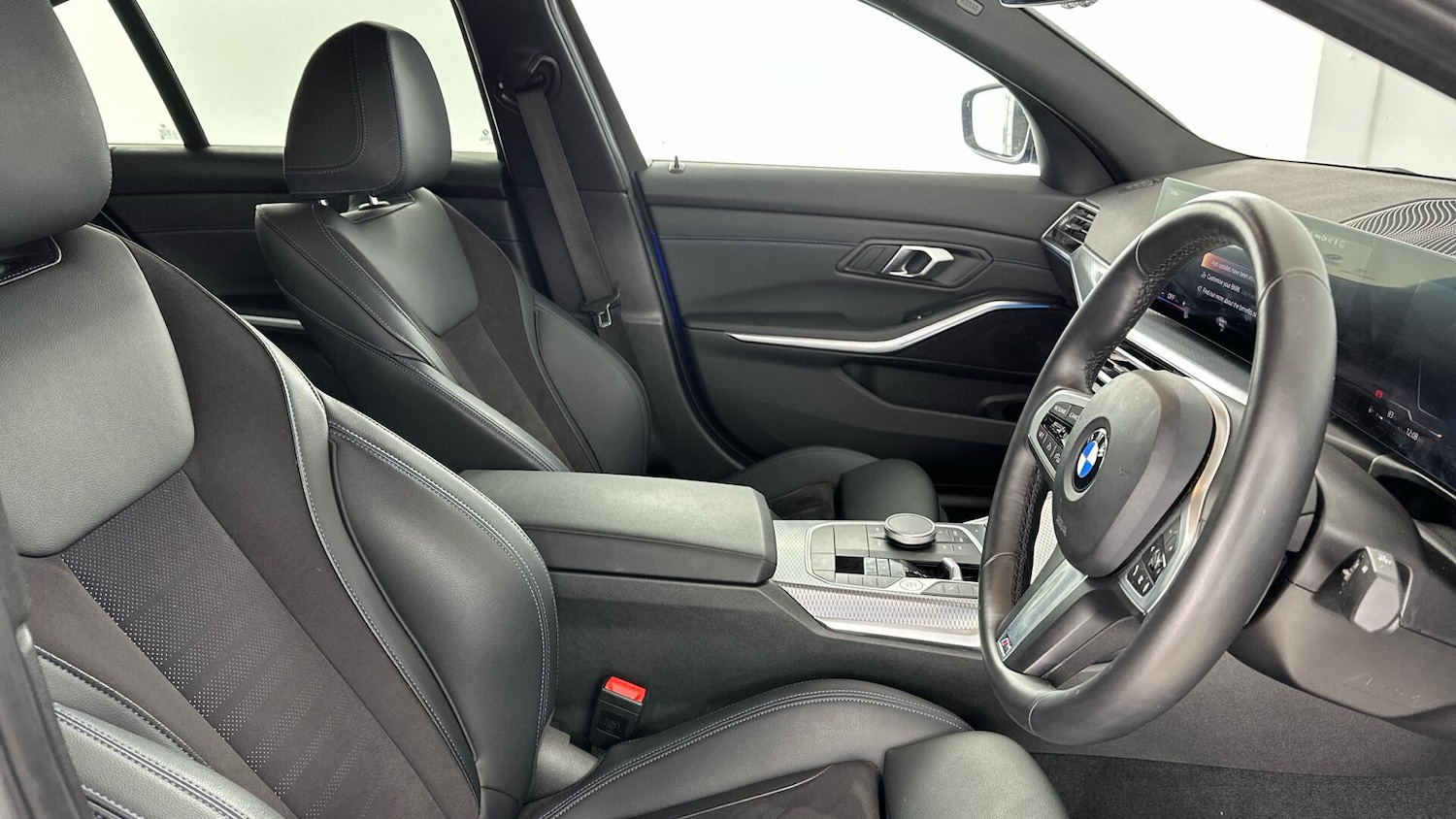 Used BMW 3 Series 2024 for sale - 77039776: Photo 11