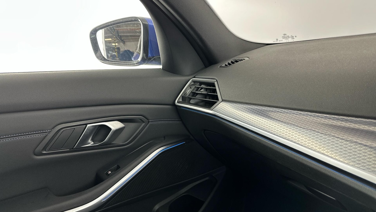 Used BMW 3 Series 2024 for sale - 77039776: Photo 32