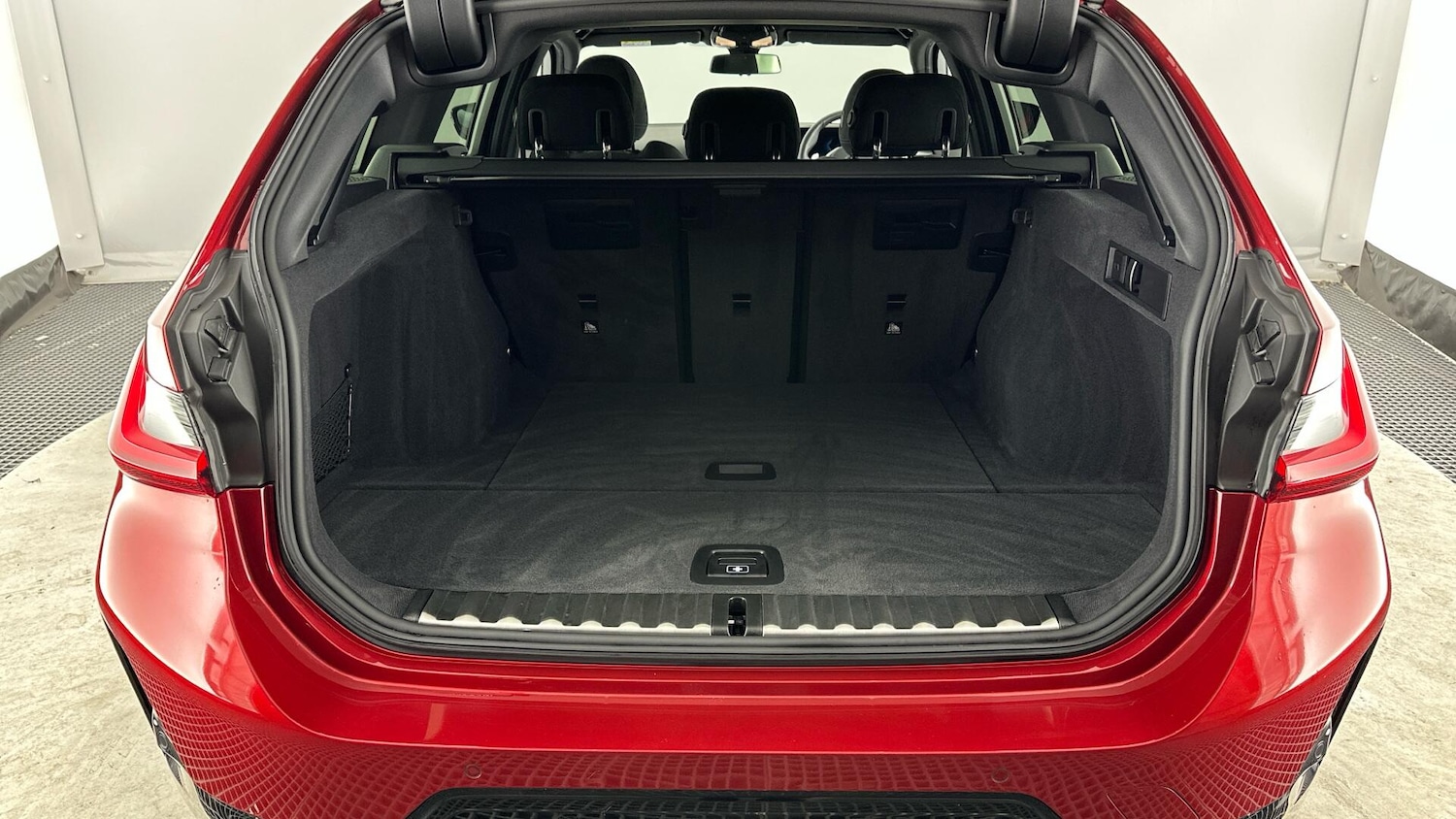 Used BMW 3 Series 2025 for sale - 77109302: Photo 13