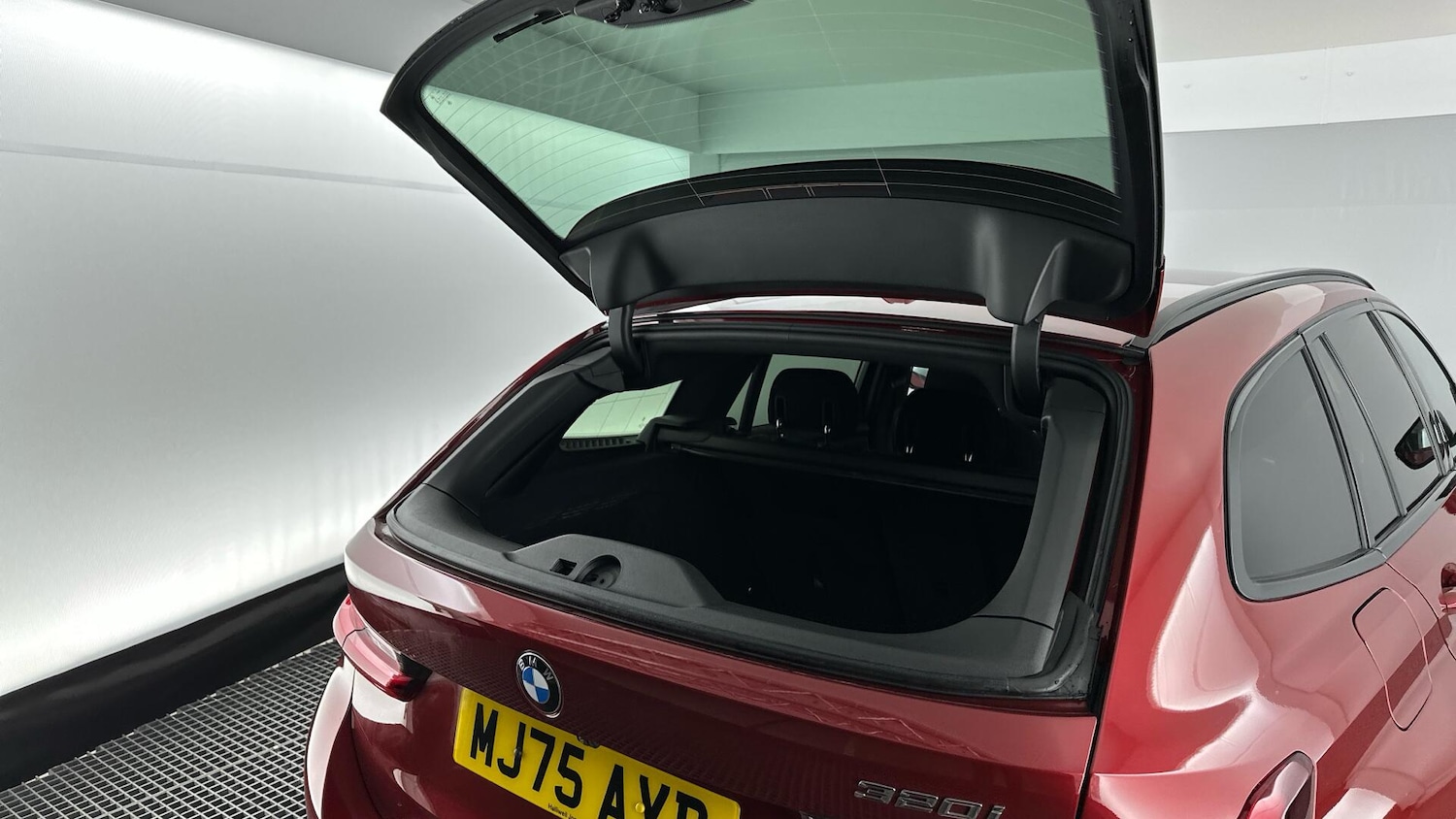 Used BMW 3 Series 2025 for sale - 77109302: Photo 24