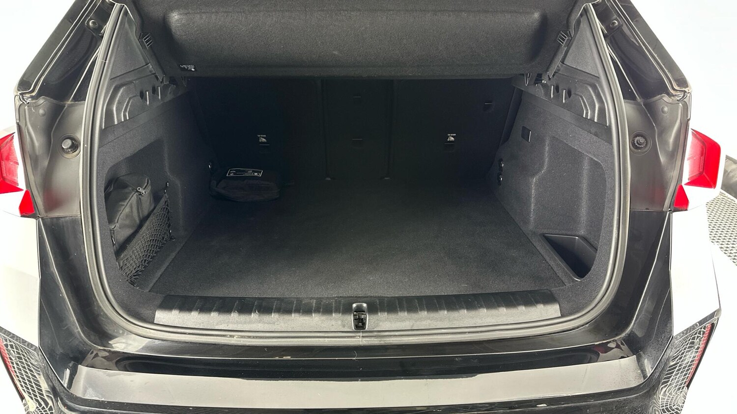 Used BMW iX1 2023 for sale - 77305039: Photo 13