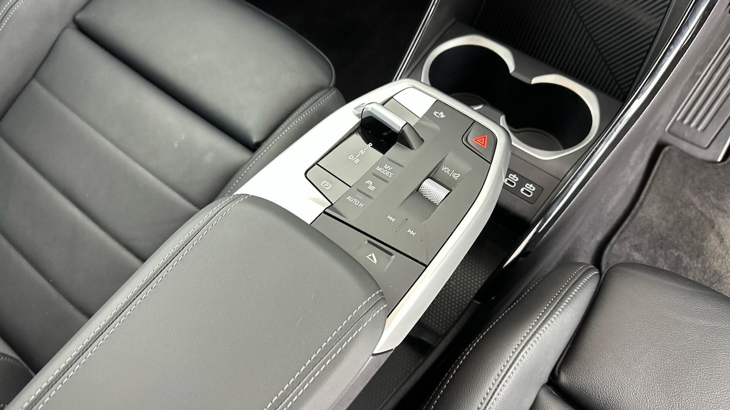 Used BMW iX2 2025 for sale - 76818916: Photo 10