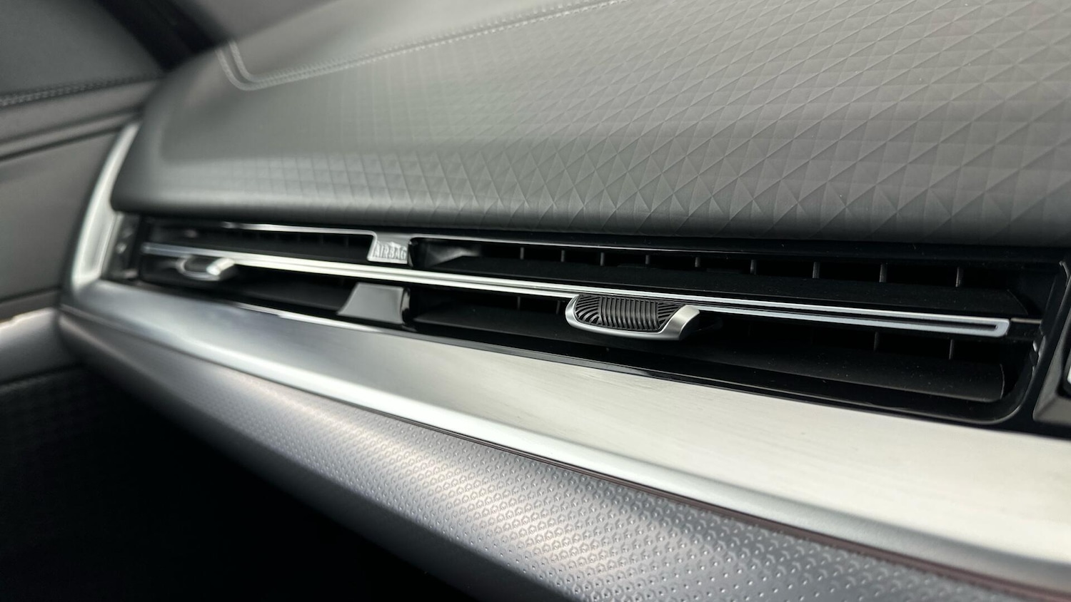 Used BMW iX2 2025 for sale - 76818916: Photo 33