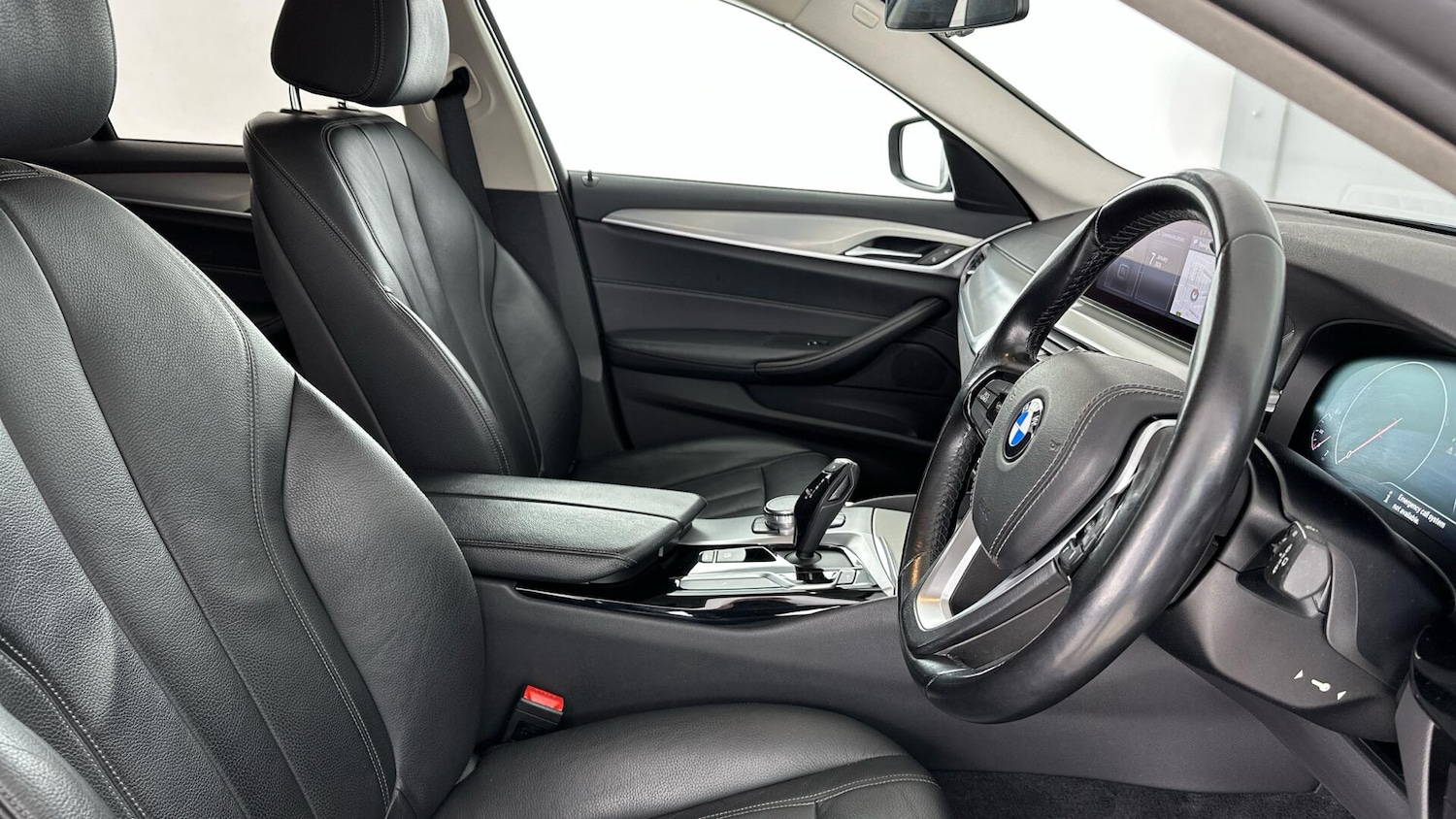 Used BMW 5 Series 2018 for sale - 77108782: Photo 11