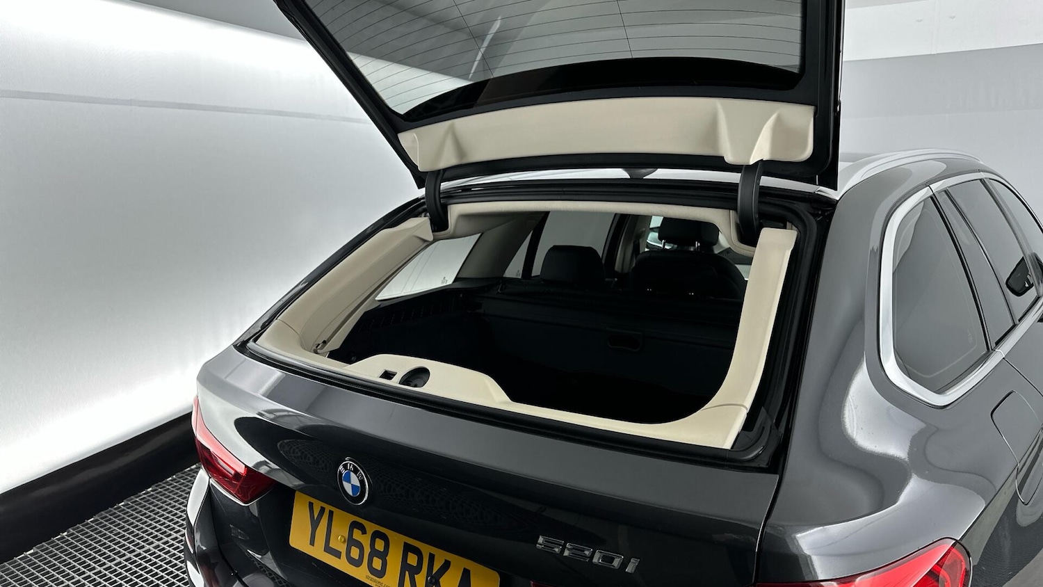 Used BMW 5 Series 2018 for sale - 77108782: Photo 24