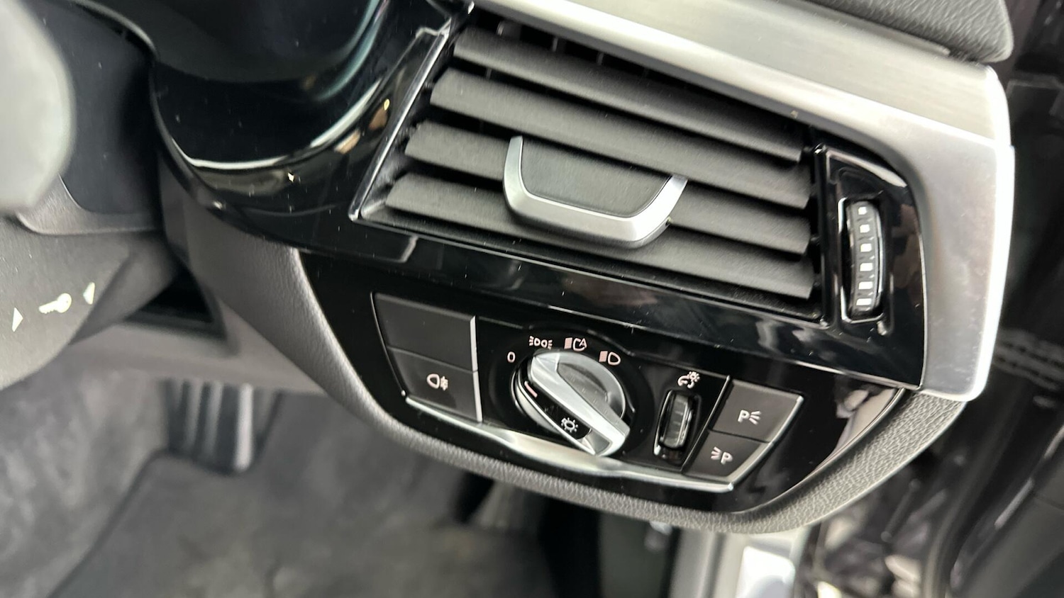 Used BMW 5 Series 2018 for sale - 77108782: Photo 32