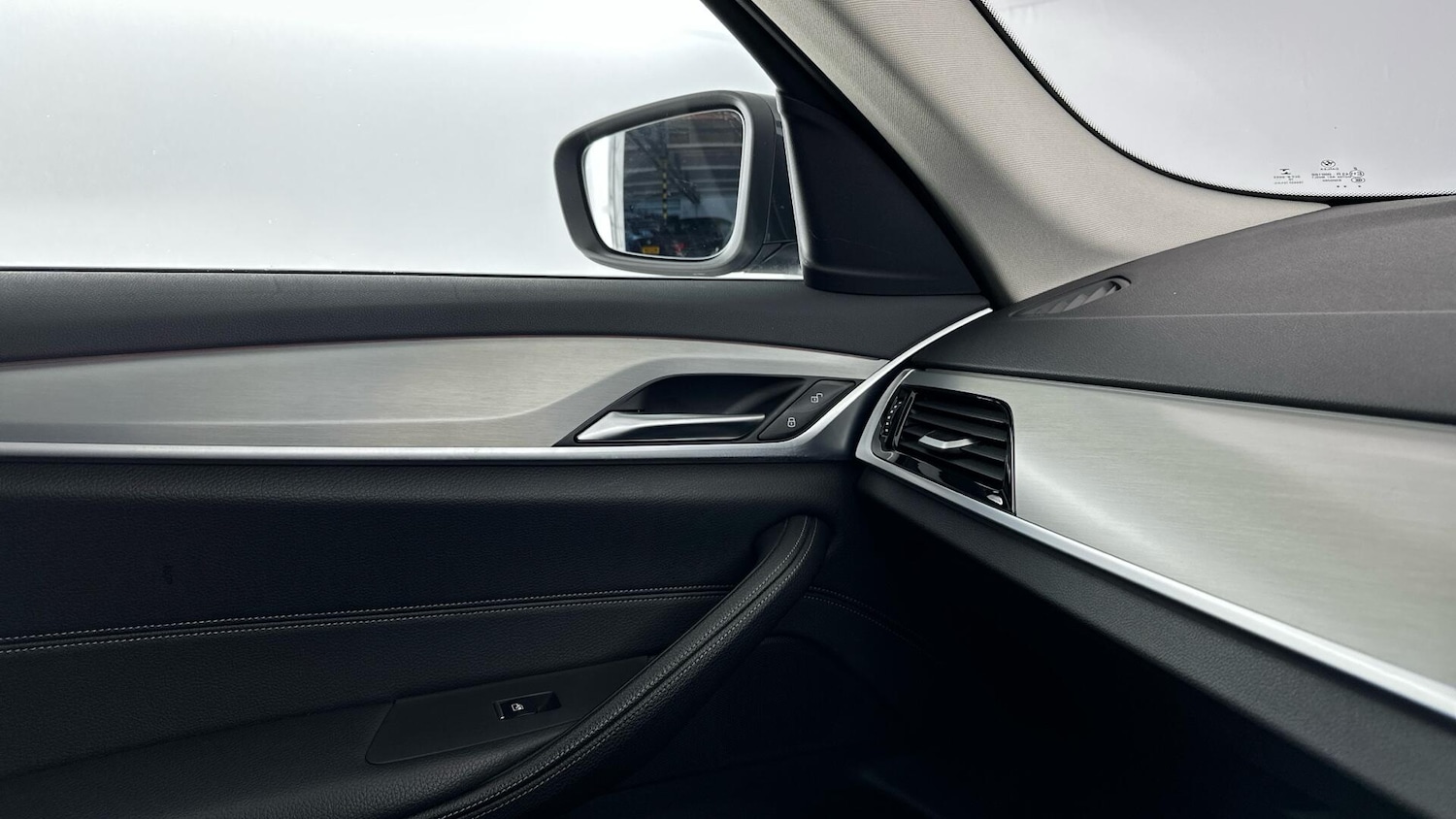 Used BMW 5 Series 2018 for sale - 77108782: Photo 35