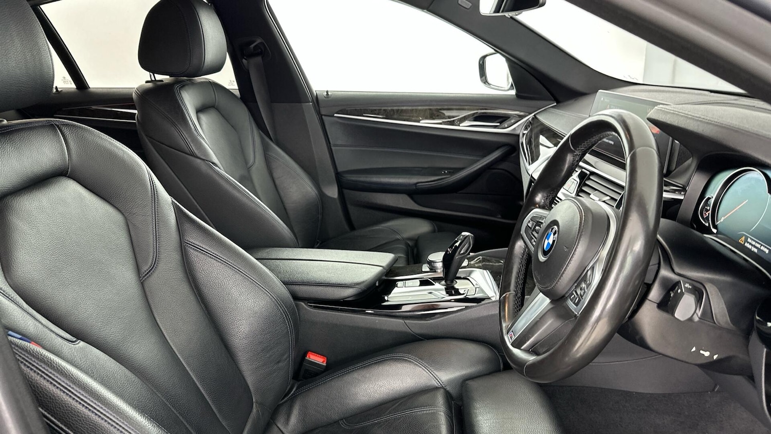 Used BMW 5 Series 2017 for sale - 76965285: Photo 11