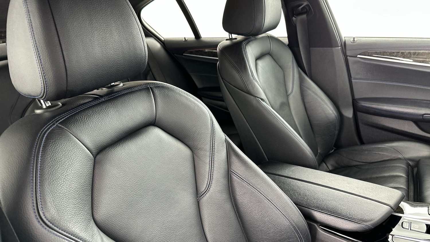 Used BMW 5 Series 2017 for sale - 76965285: Photo 30