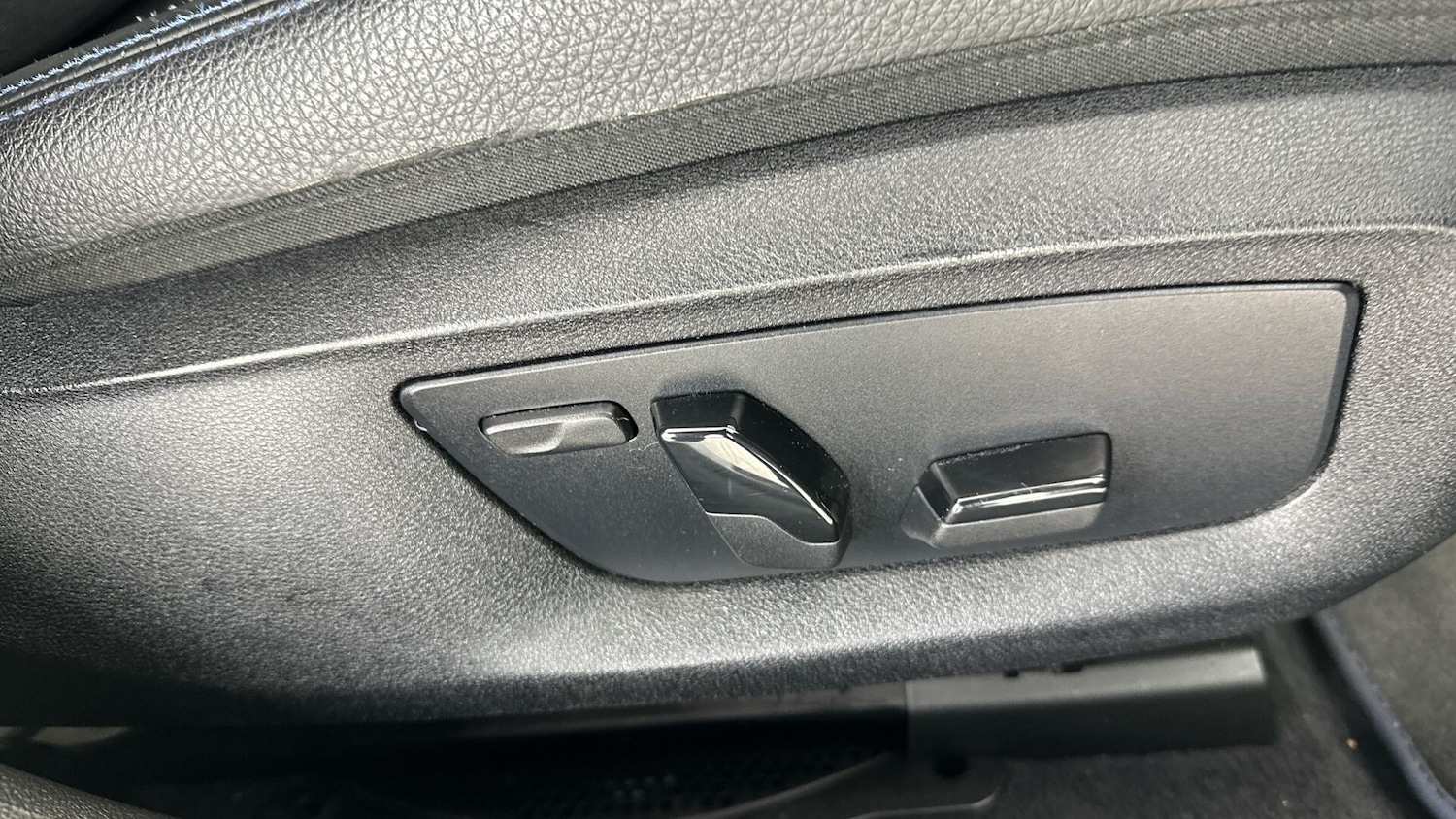 Used BMW 5 Series 2017 for sale - 76965285: Photo 31