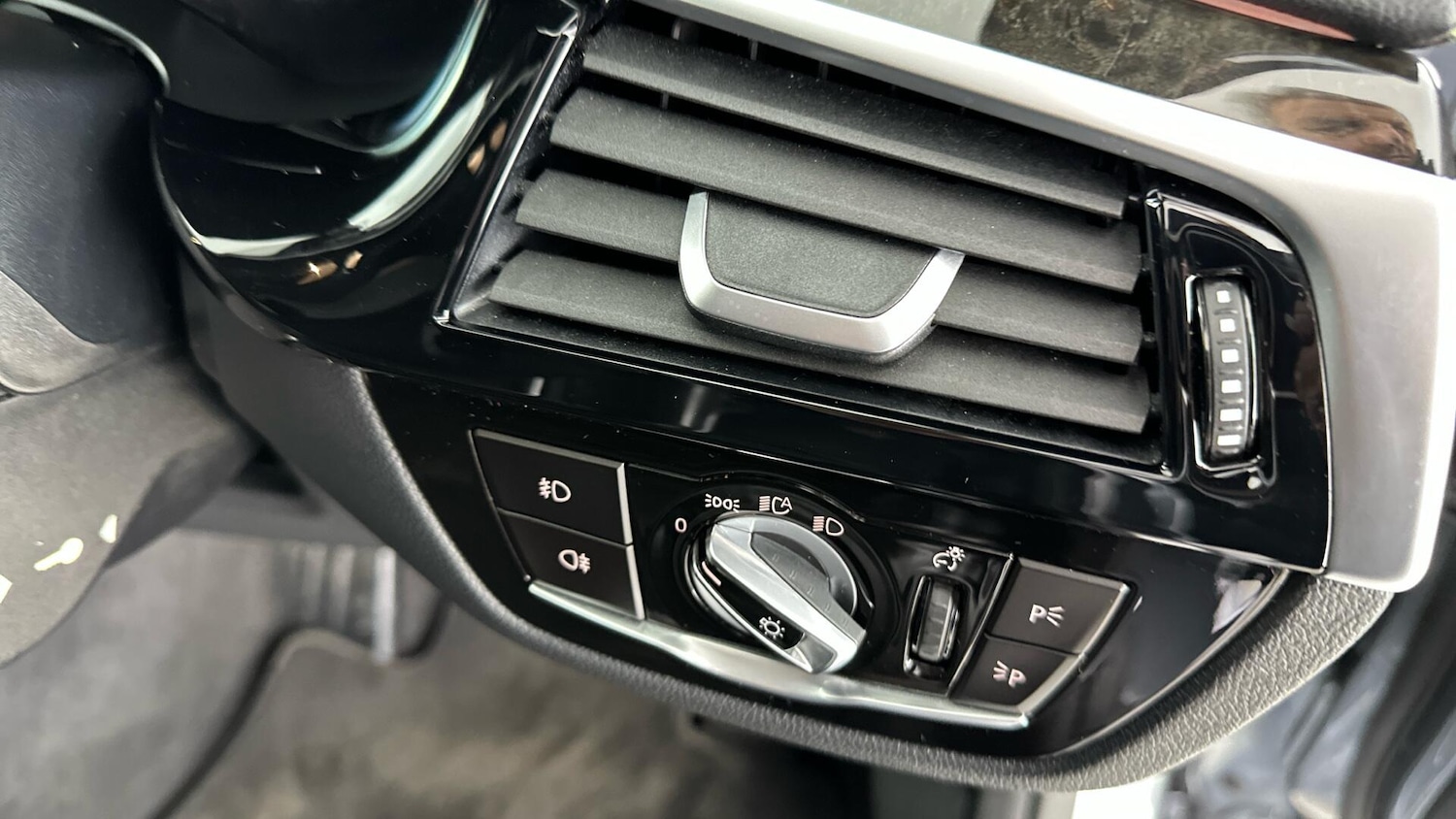 Used BMW 5 Series 2017 for sale - 76965285: Photo 32