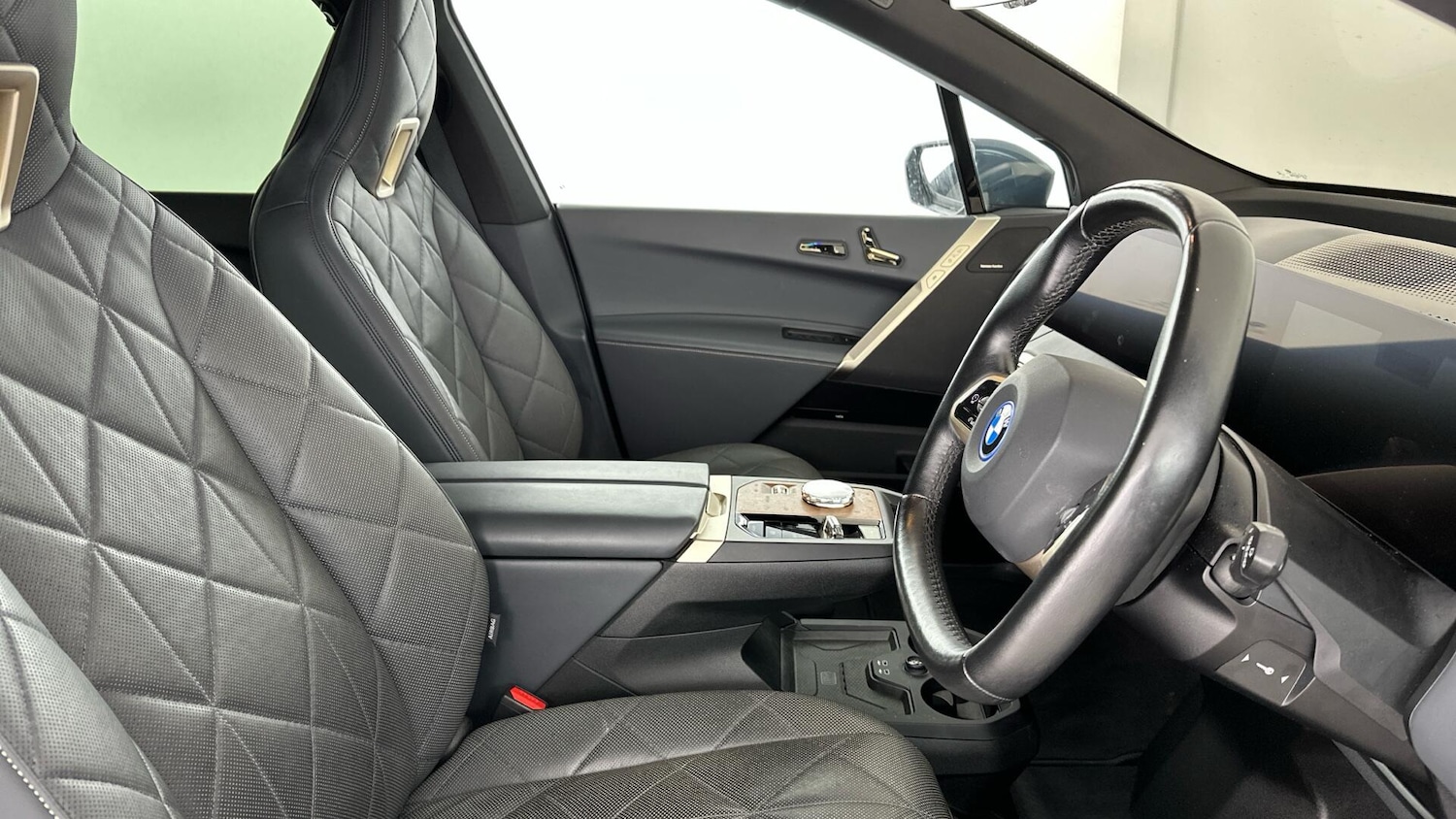 Used BMW iX 2022 for sale - 77216037: Photo 11