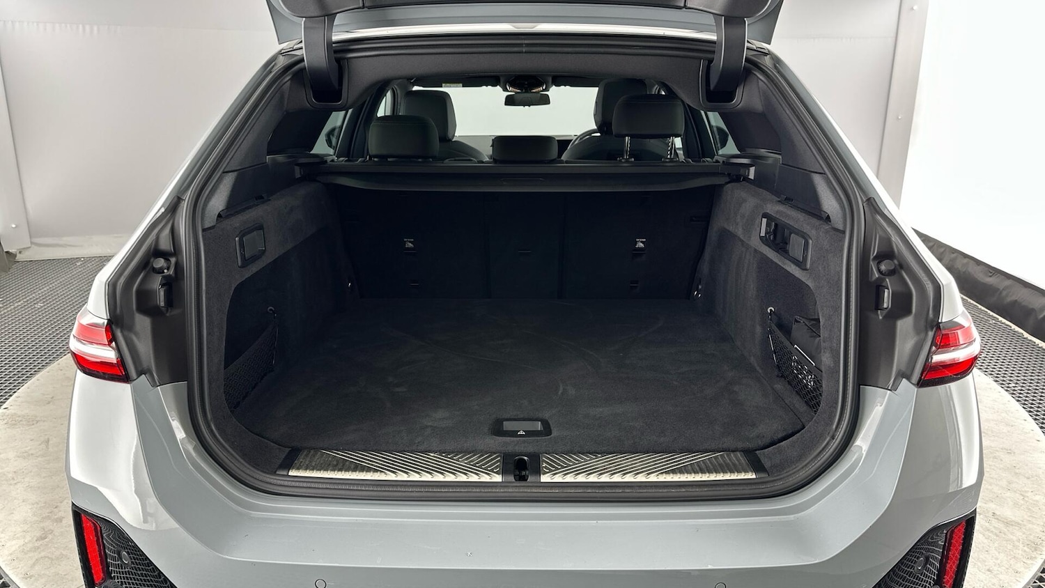 Used BMW i5 2025 for sale - 76818841: Photo 13