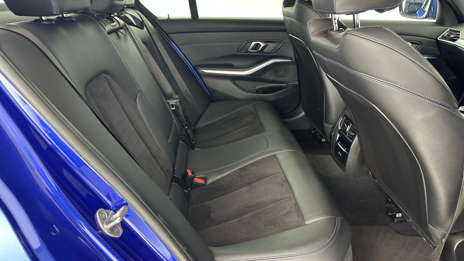 Used BMW 3 Series 2024 for sale - 76818925: Photo 12