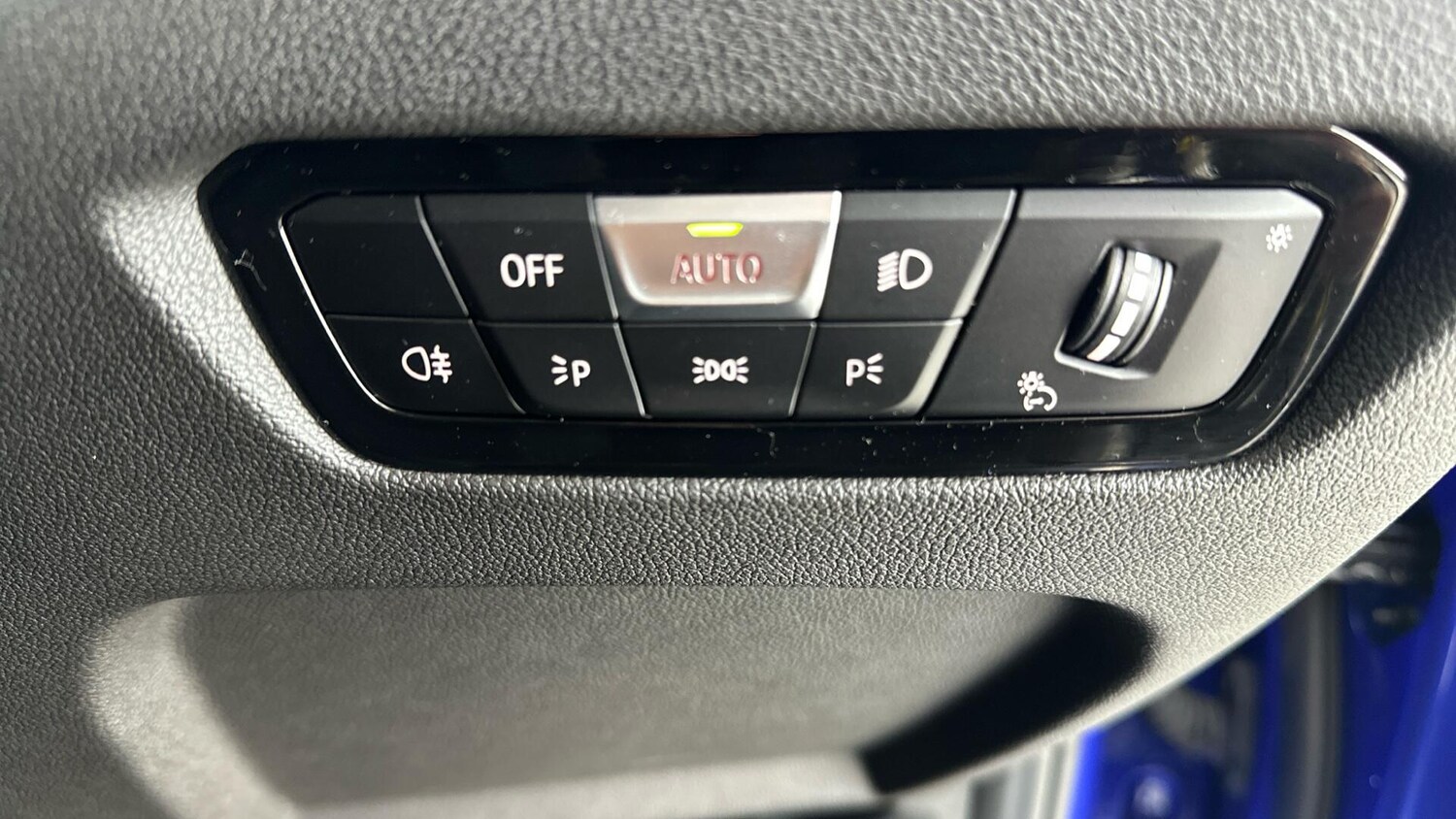 Used BMW 3 Series 2024 for sale - 76818925: Photo 28