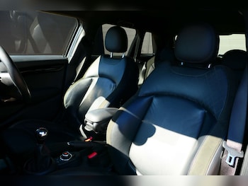 Used MINI Hatch 2019 for sale - 77937228: Photo