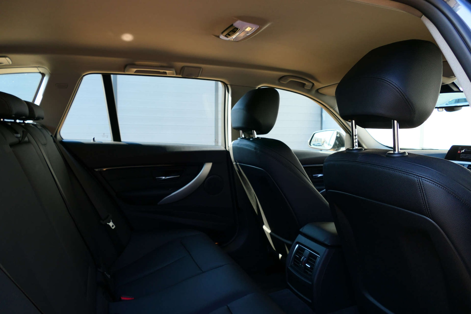 Used BMW 3 Series 2016 for sale - 77736121: Photo 42