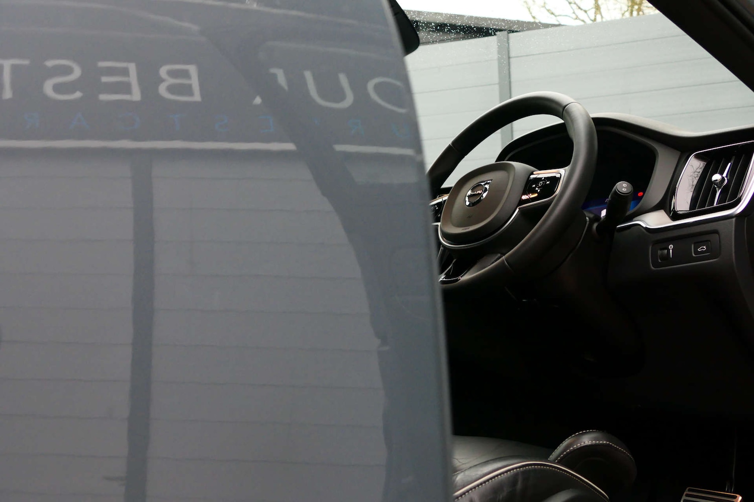 Used Volvo XC60 2022 for sale - 77644028: Photo 4